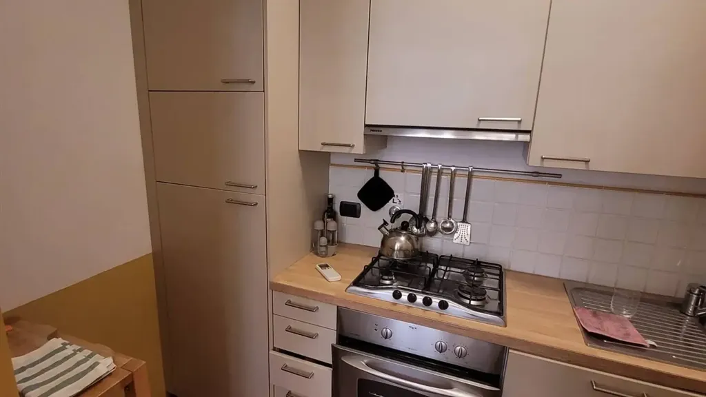 Restored 2-Bedroom in Florence