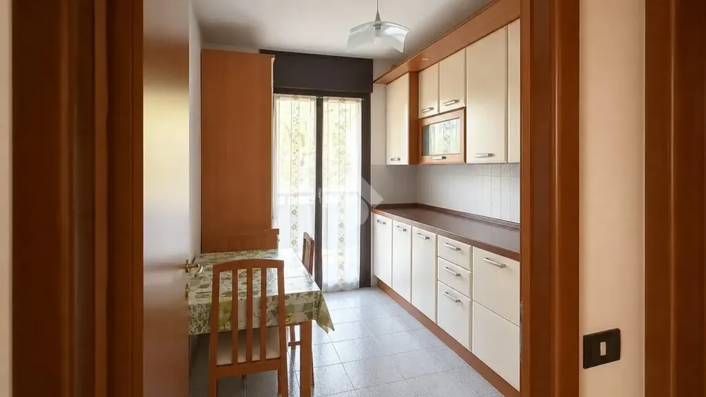 Cuisine - Bright 2-Bedroom Apartment with Balcony in Basiglio