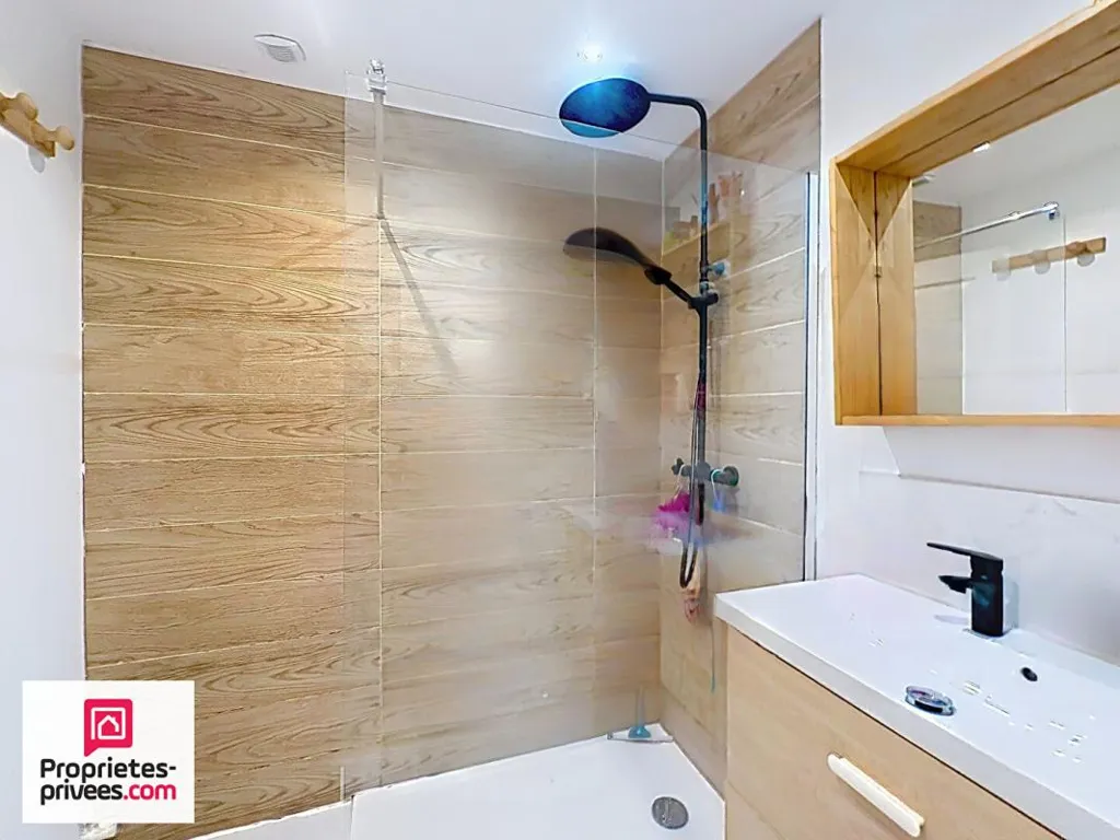 Salles de bain - Appartement Rénové au Coeur du Village de Rians