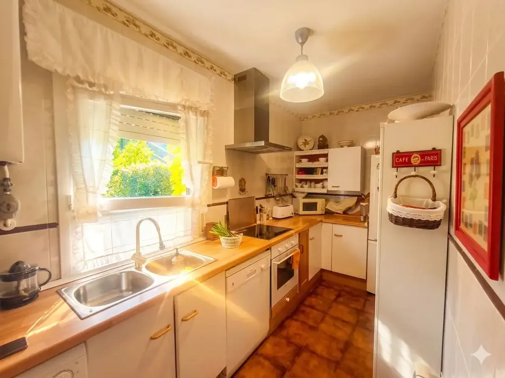 Cuisine - Chalet with Pool and Terrace in Robledo de Chavela