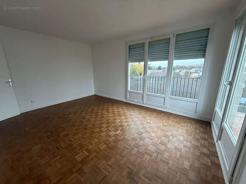 Pièces - Appartement avec Balcon à Groslay