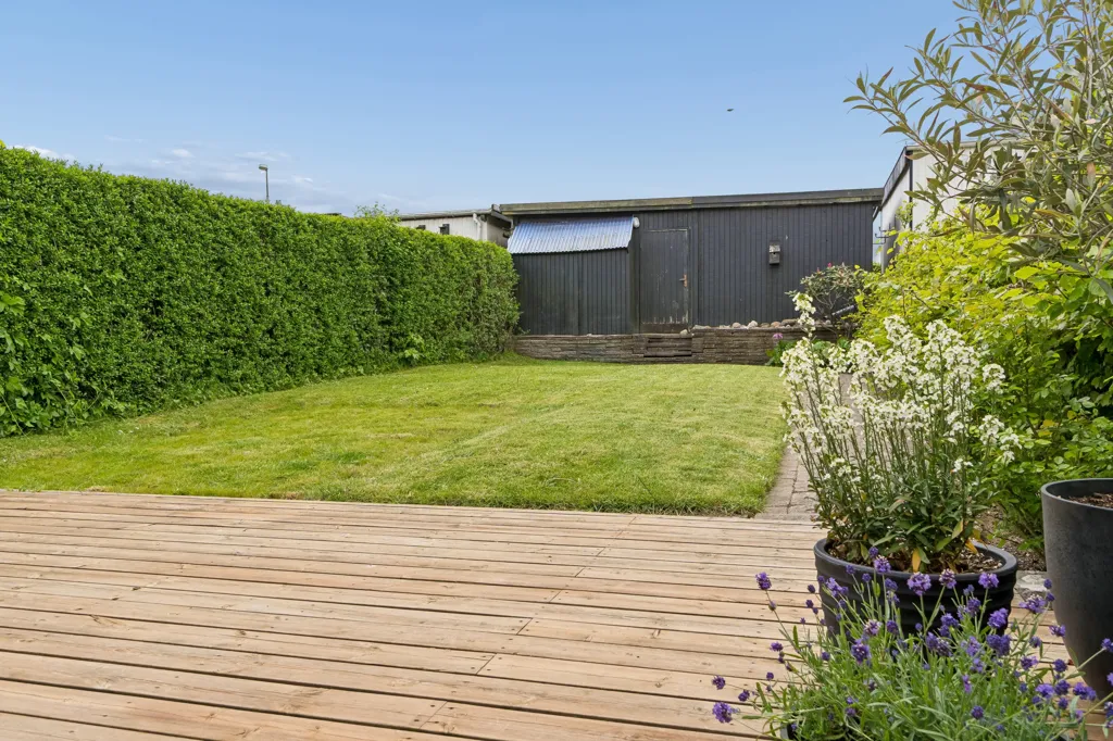 Jardin - Family-Friendly Terraced House in Bellinge