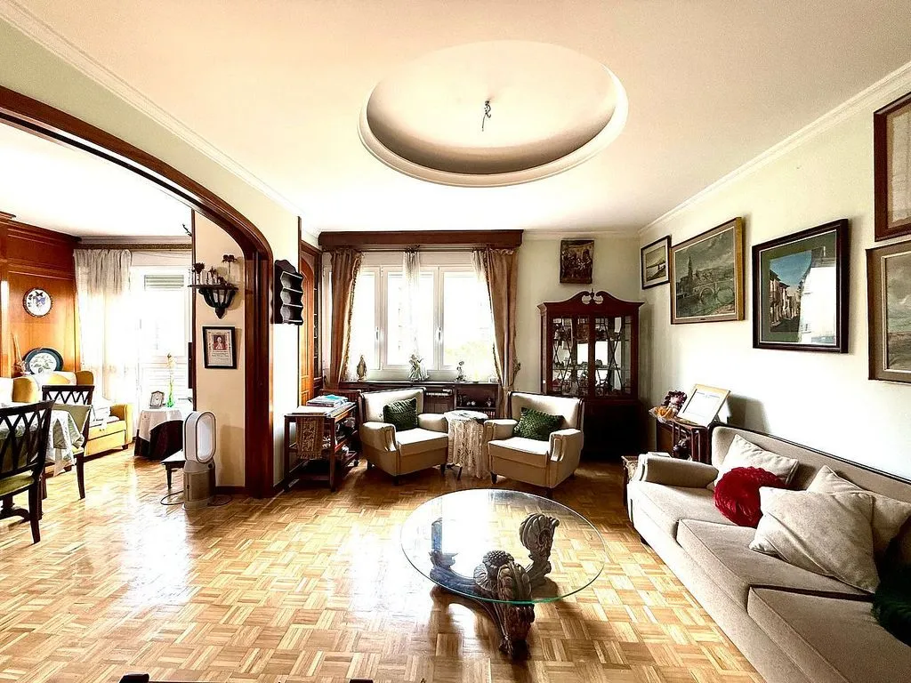 Apartment with Garage in Los Jerónimos, Madrid