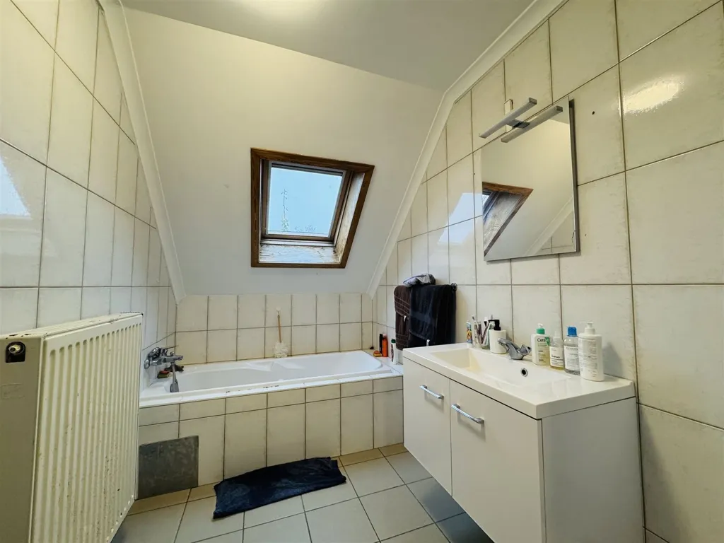 Bagni - Characterful Farmhouse with Stables in Dilsen-Stokkem