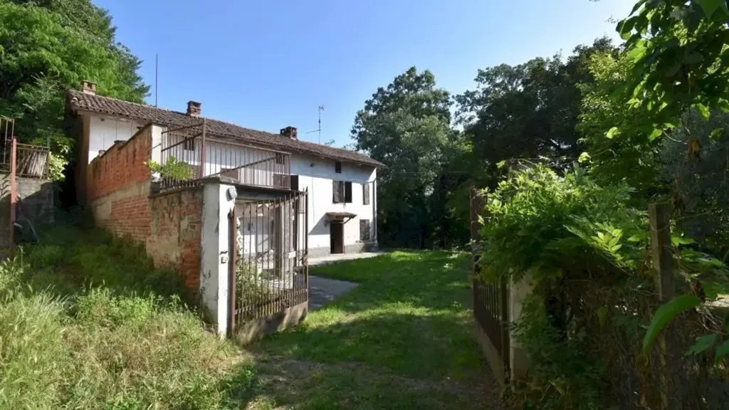 Välivaade - Rustic Property with Farmhouse Charm in Vinchio