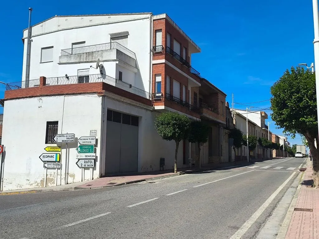 Außenansicht - Terraced House with Balcony in Castelló de Rugat