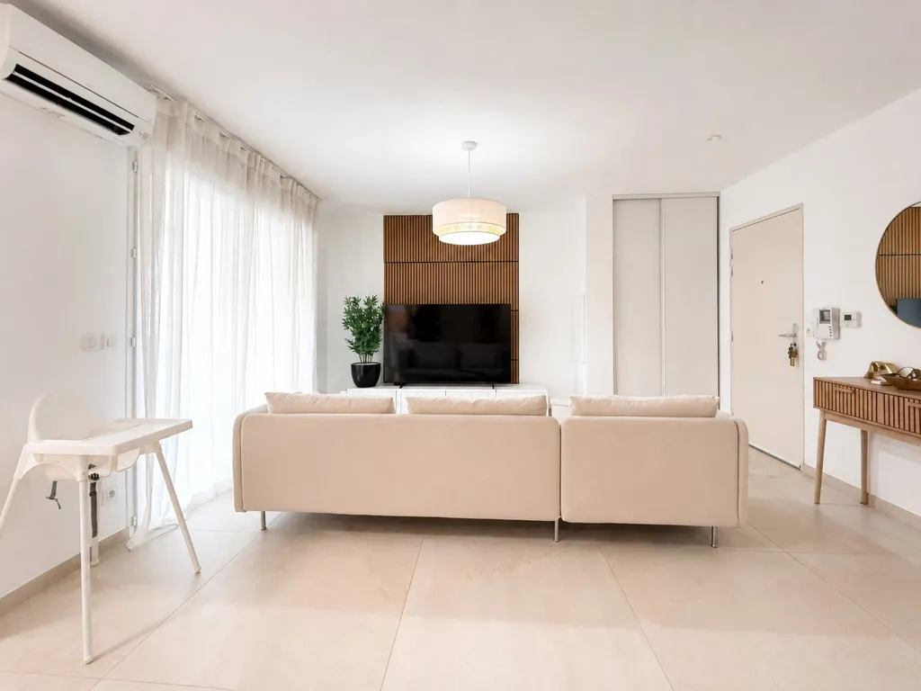 Séjour - Appartement T4 avec Garage à Ollioules