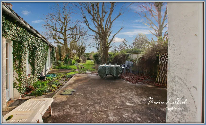 Aed - Bourg House with Veranda in Courcelles-le-Roi