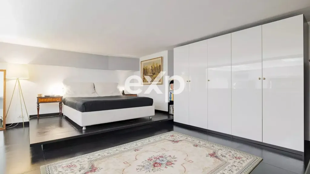 Chambres - Loft with Balcony in Milan's Ponte Nuovo