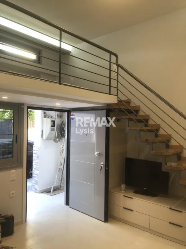 Séjour - Renovated Apartment with Sea View in Lower Daphni