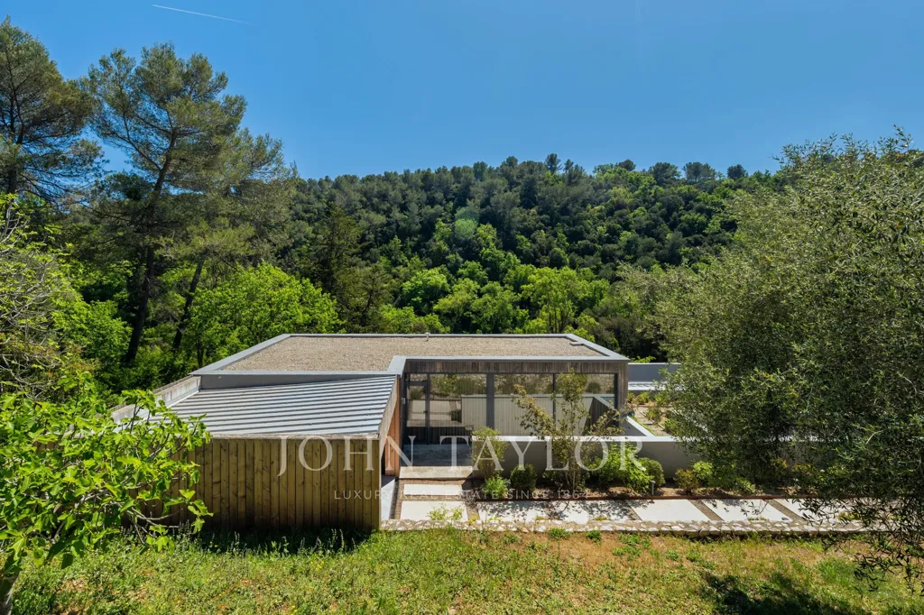 Exterior - Two Villas with Extension Potential near Valbonne
