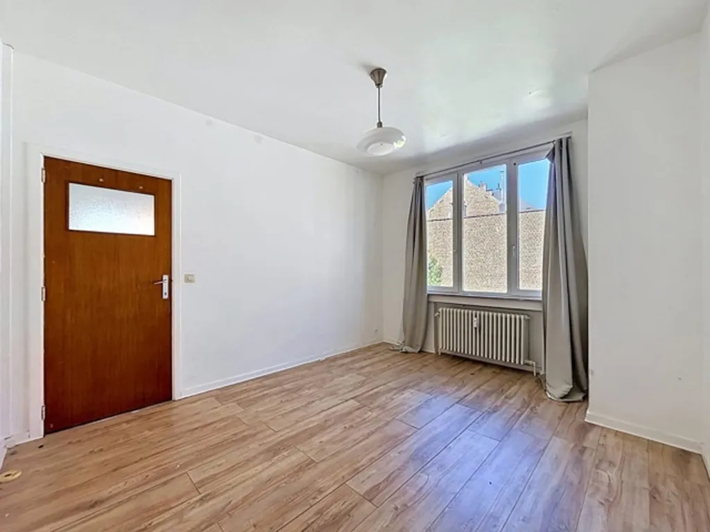 Toad - 2-Bedroom Apartment in Auderghem