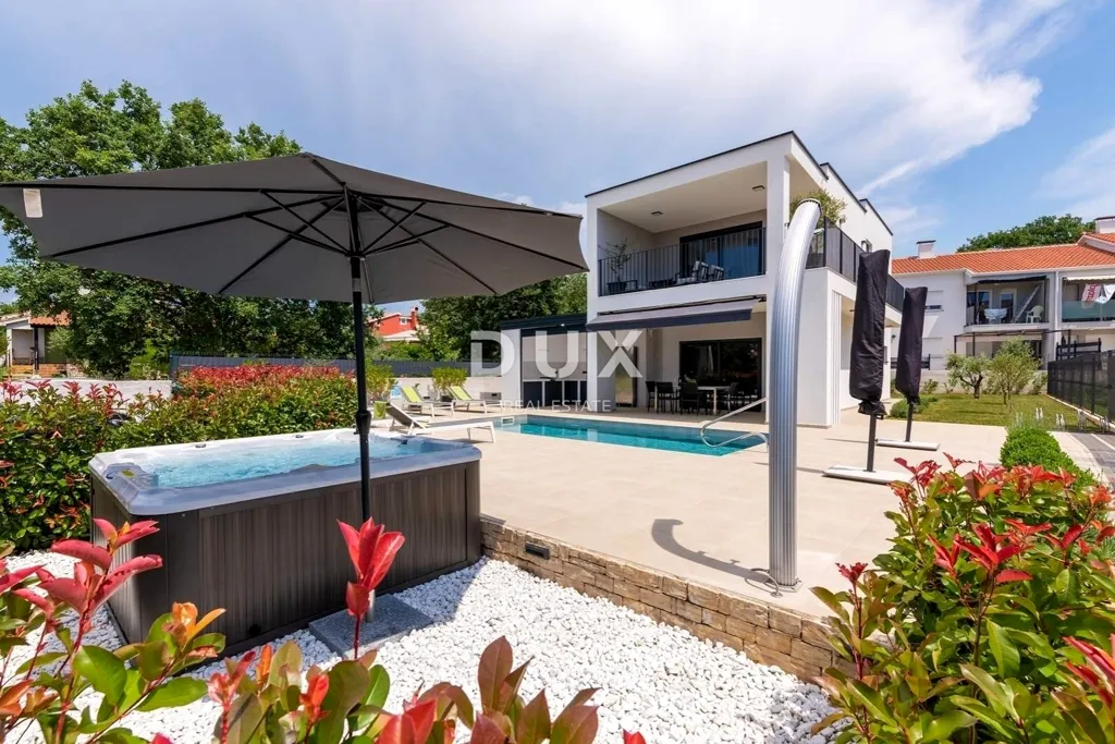 Bassein - Modern House with Pool in Poreč
