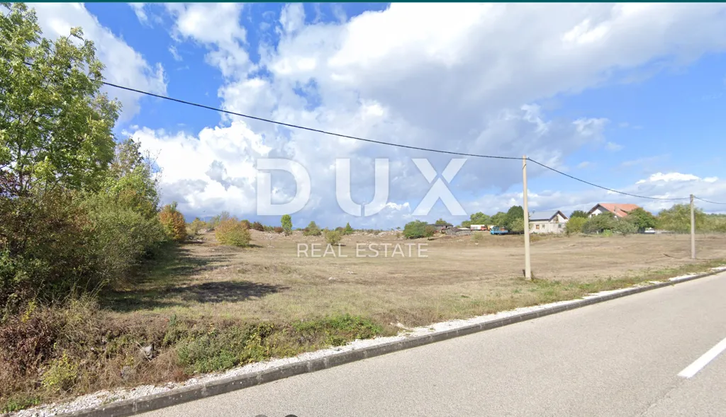 Aed - Large Plot with Main Road Access in Lovinac, Lika