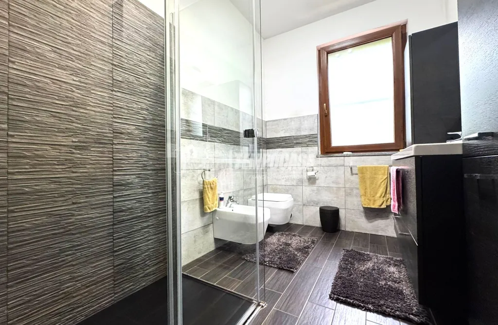 Vannitoad - Modern Villa with Garden in Druento