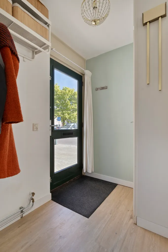 hallway_entrance