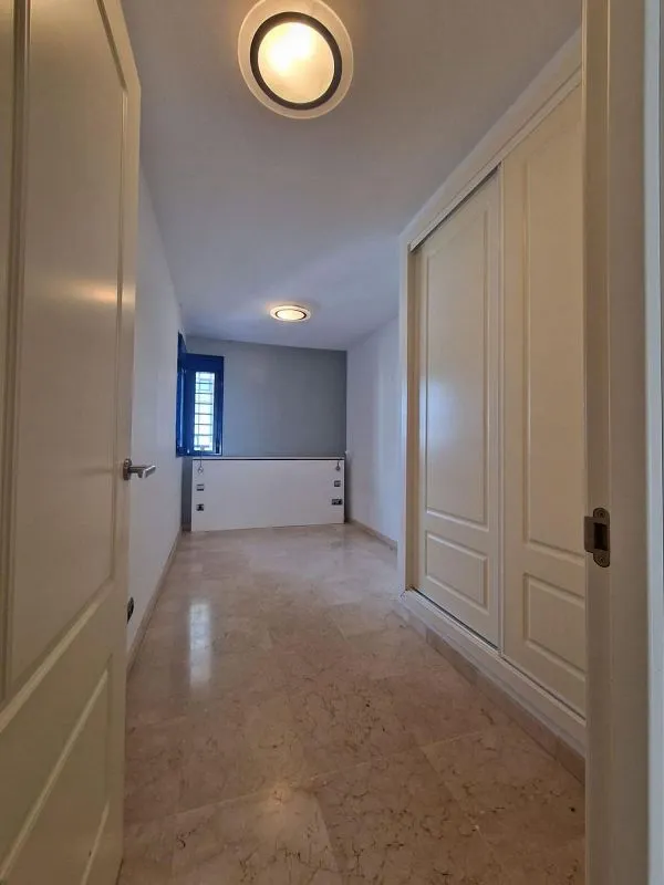 hallway_entrance