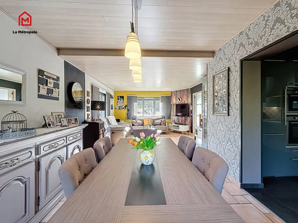 Salle à manger - Villa de Plain-Pied avec Piscine à Biesme