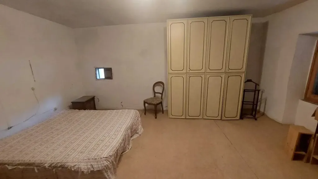 Bedrooms - Terraced House with Garden in Vernio