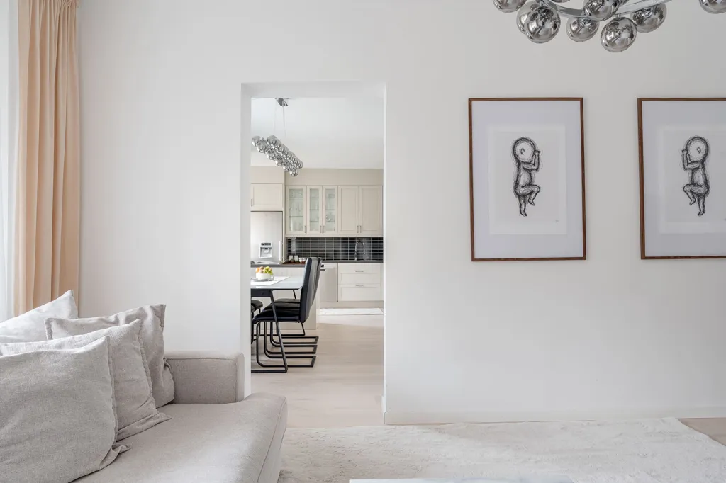 Séjour - Renovated 3-Bedroom with Balcony in Southeast
