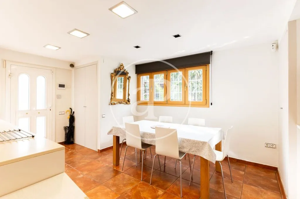 Sala da pranzo - Luxury Villa with Pool in Bellaterra, Catalonia