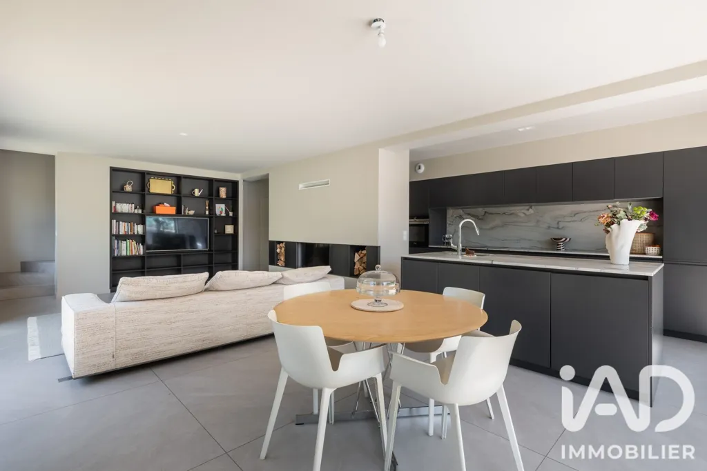 Cucina - Contemporary House with Pool in Saint-Martin-Le-Vinoux