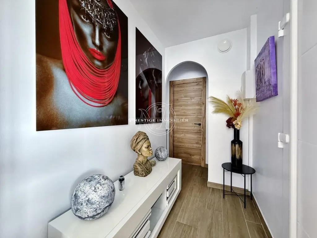 hallway_entrance