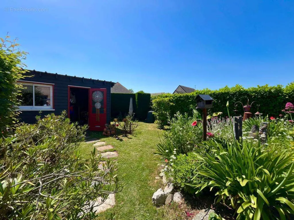Garden - Charming House with Balcony in Argences Centre