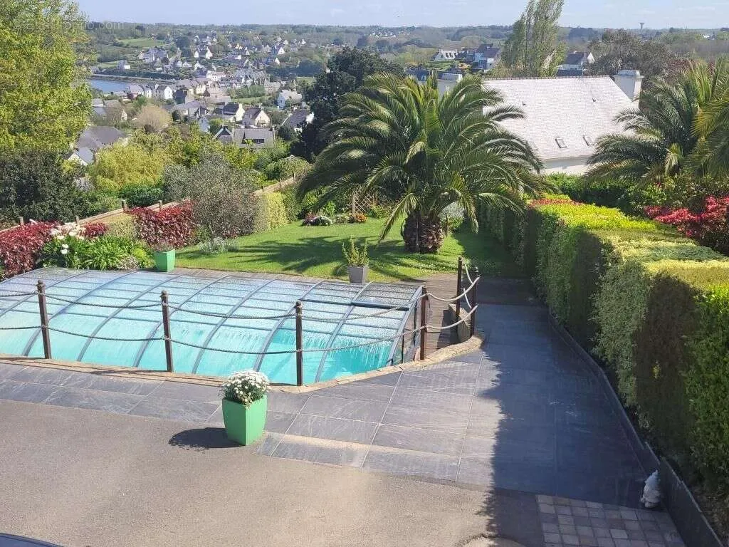 Piscine - Maison Contemporaine avec Vue Mer à Perros-Guirec