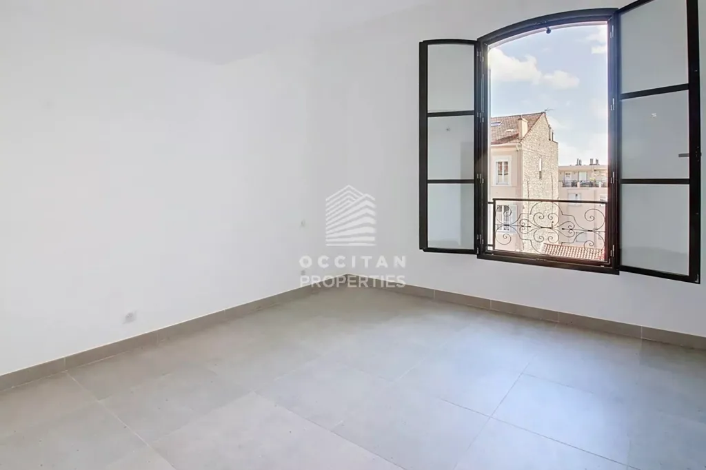 Pièces - Maison Nouvelle avec Terrasse près du Palais des Festivals