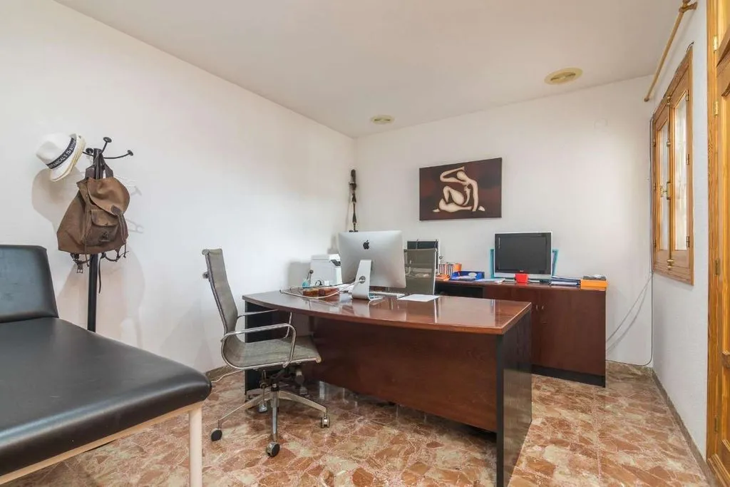 Bureau - Luxury Villa with Pool in Elche