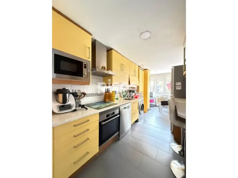 Köök - Renovated Townhouse with Solar Panels in Coimbra-Guadarrama