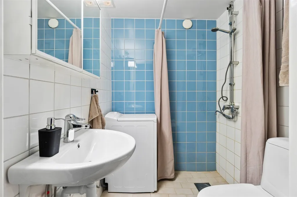 Vannitoad - Efficient 1.5-Room Apartment with Modern Design in Strängnäs