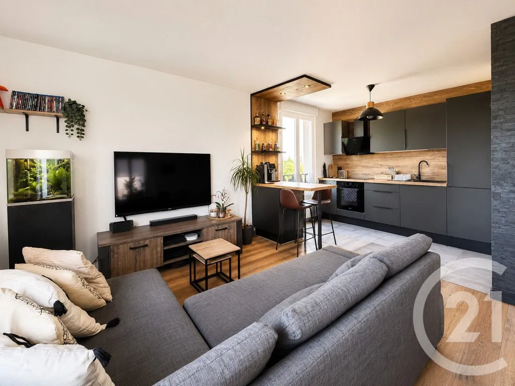 Soggiorno - Refurbished Apartment with Parking in Champagne-sur-Oise