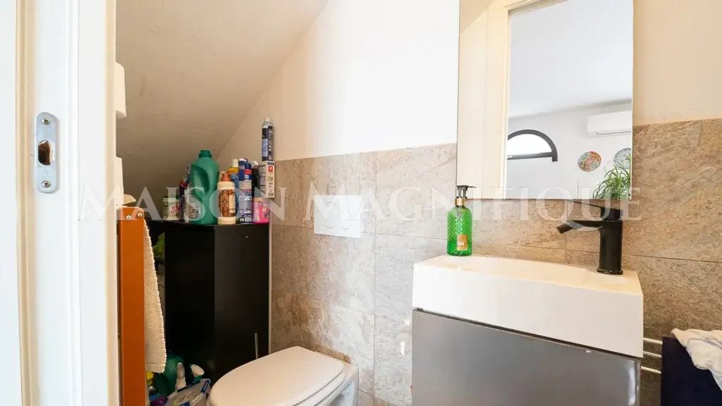 Salles de bain - Modern Villa with Private Garden in Lagosanto