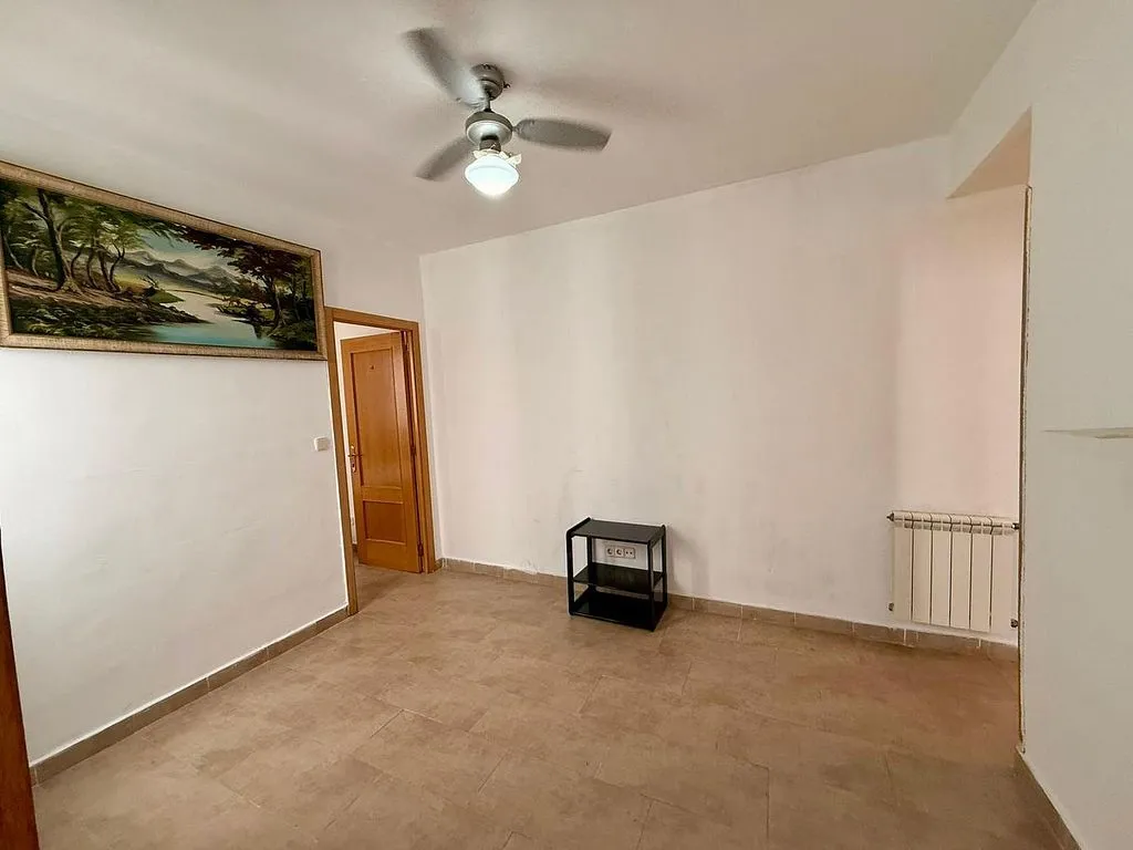 Toad - 3-Bedroom Flat with Ascender in Madrid