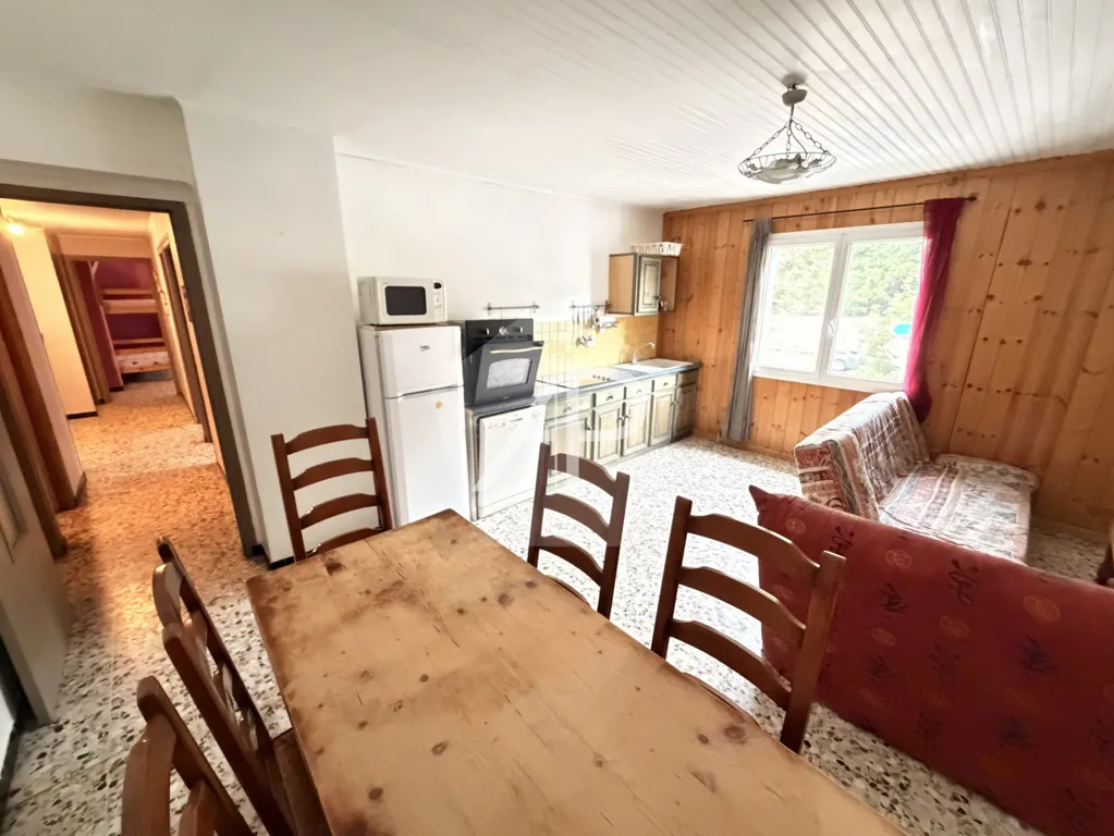 Söögituba - Spacious 4/5-Person Flat in Briançon