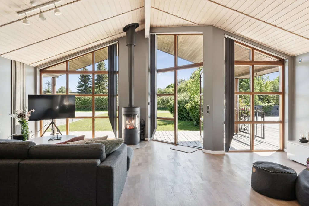 Elutuba - Vacation House with Pool near Hals