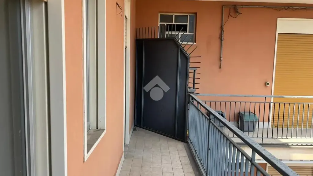 Rõdu - Modernised Apartment with Balcony in Giarre