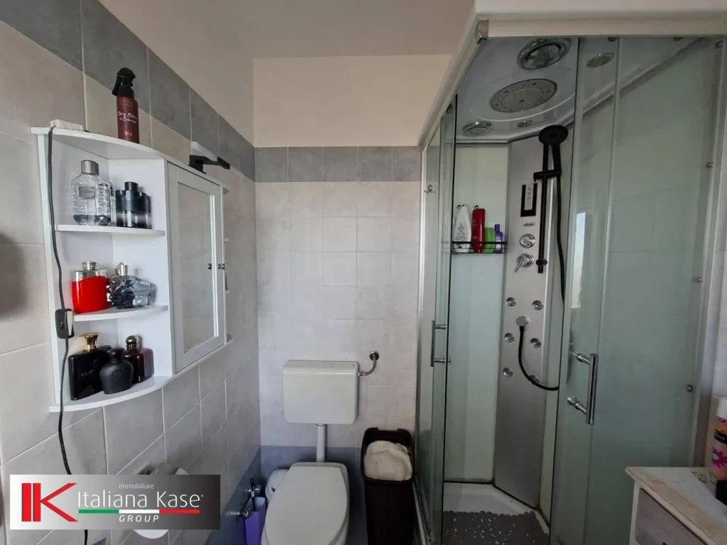 Bathrooms - Spacious Apartment with Terrace in Montalenghe