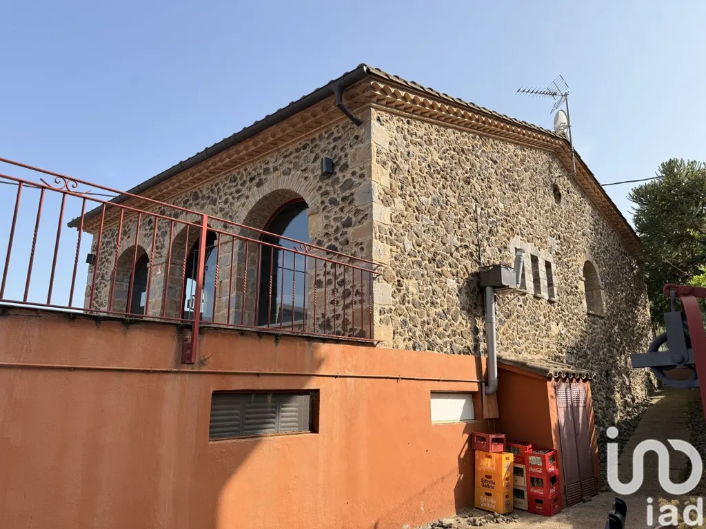 Välivaade - House + Business in Les Planes d'Hostoles