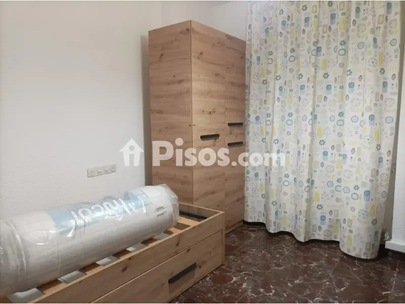 Chambres - Modernised Flat with Balcony in City Centre