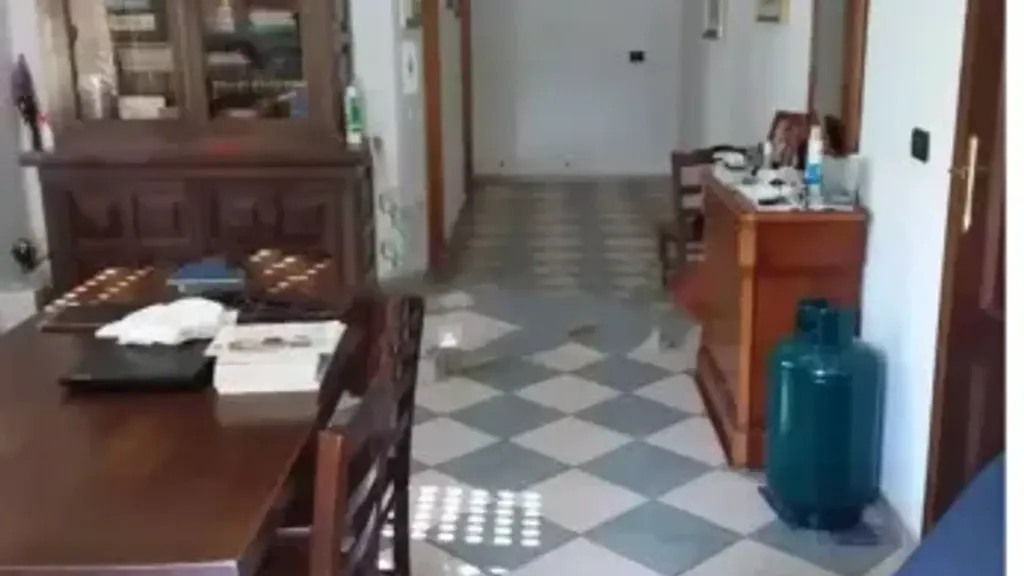 Dining Room - Apartment with Garden in Amantea