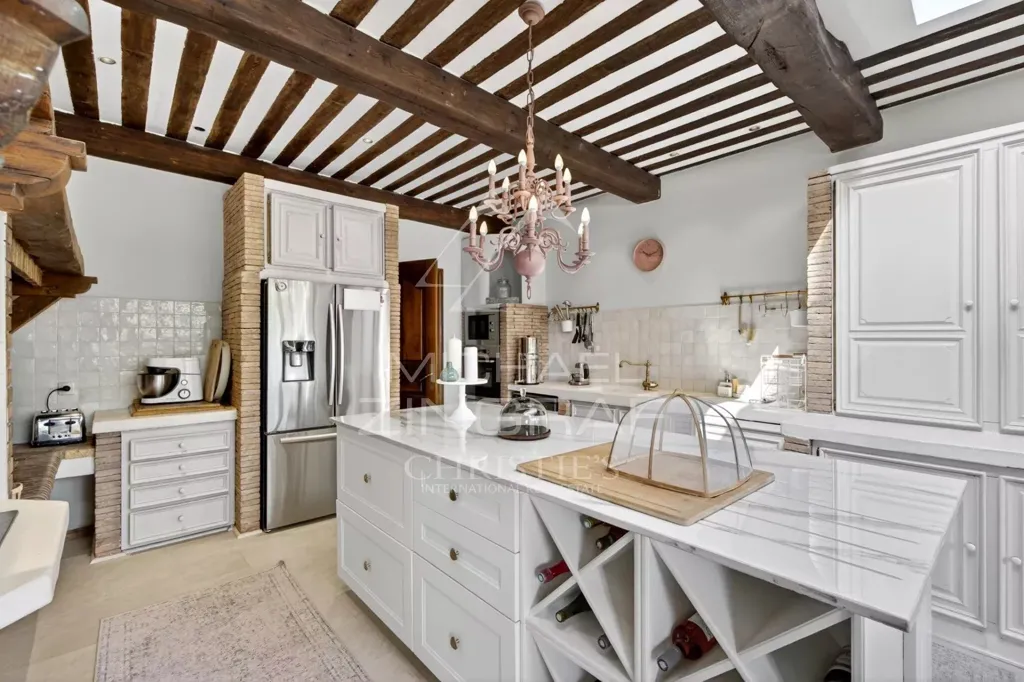Cuisine - Domaine Rénové avec Piscine à Bar-sur-Loup