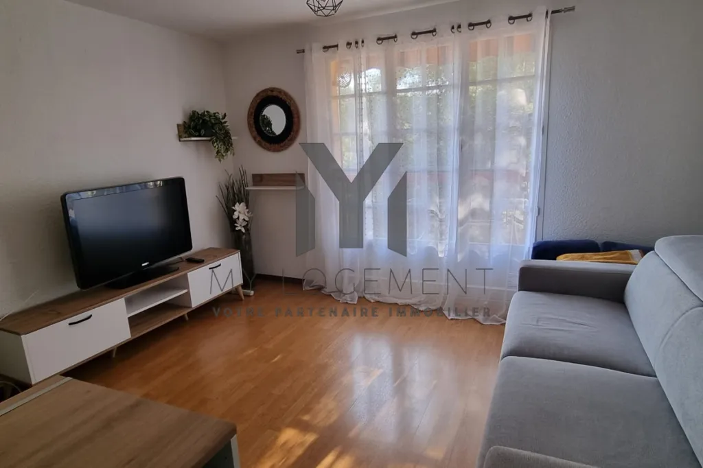 Elutuba - 2-Bed Apartment with Sea View in Bandol