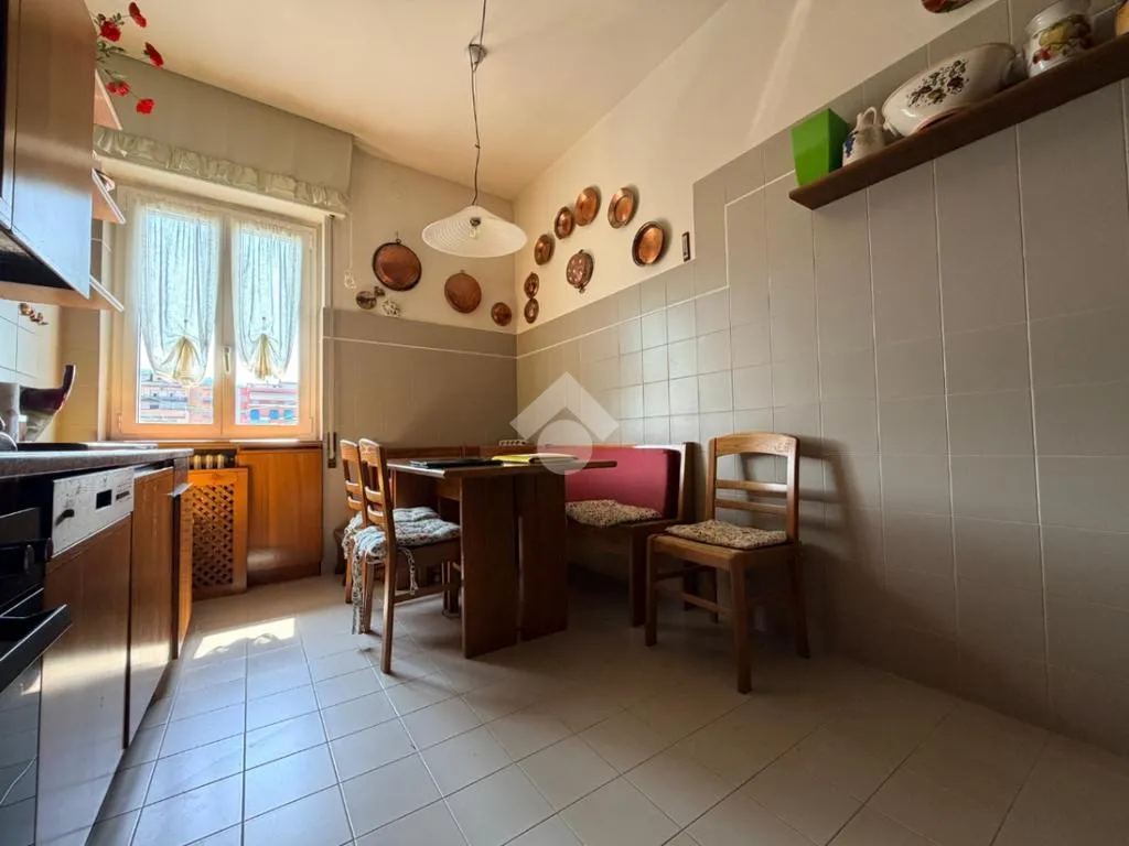 Sala da pranzo - Trilocale with Balcony in Brescia