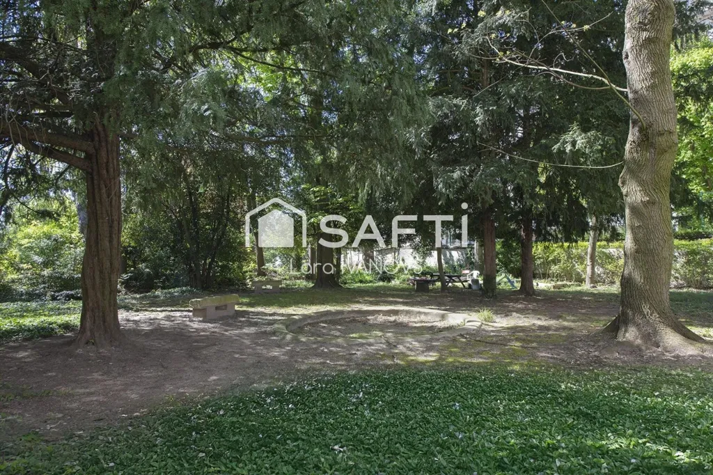 Jardin - Appartement Rénové avec Vue Dégagée près du RER A