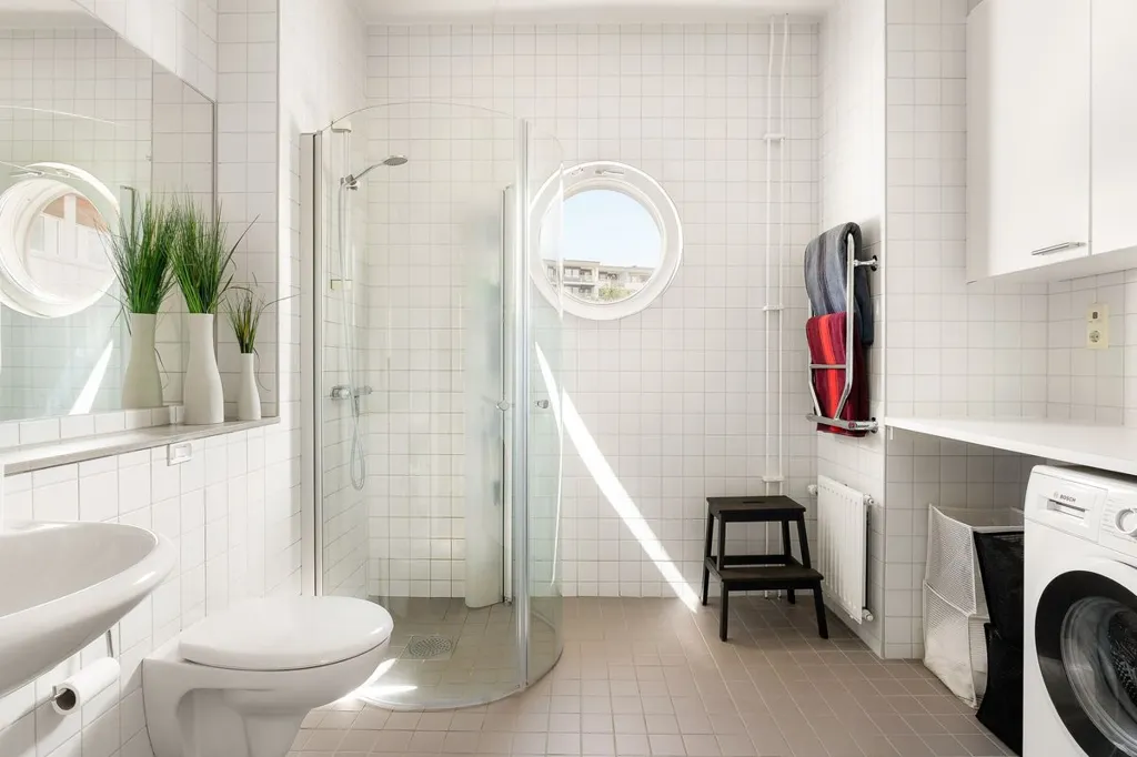 Vannitoad - Modern Apartment with Waterfront Proximity in Saltsjöqvarn