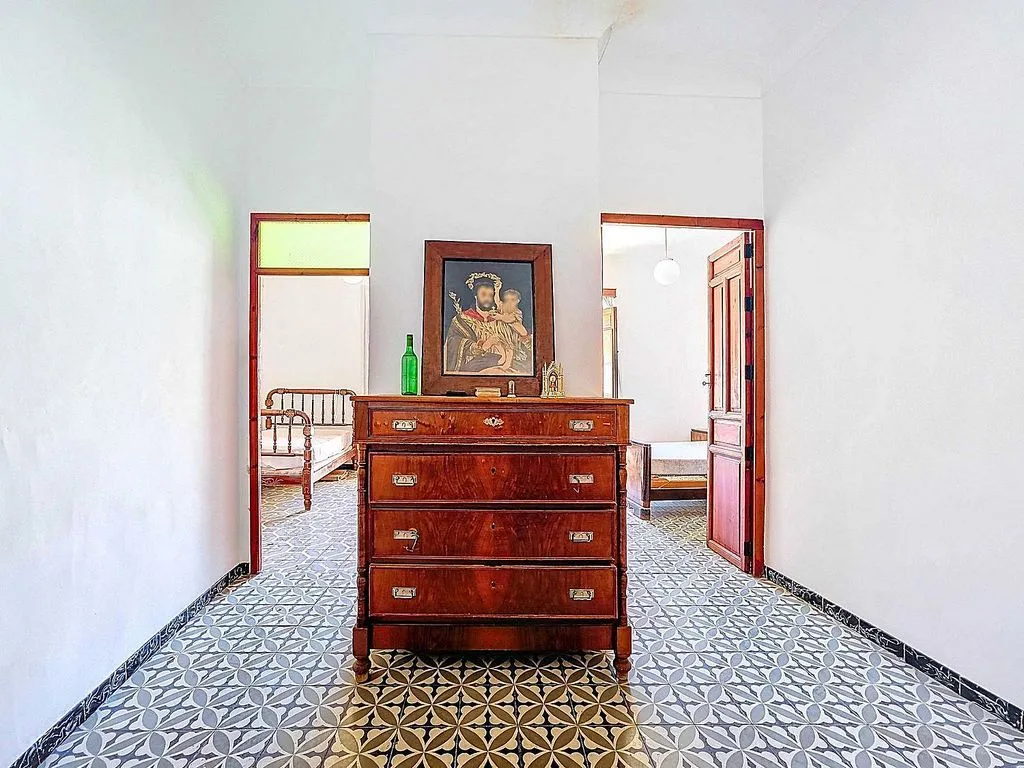 Entrée - Corner House with Balcony in Pinoso