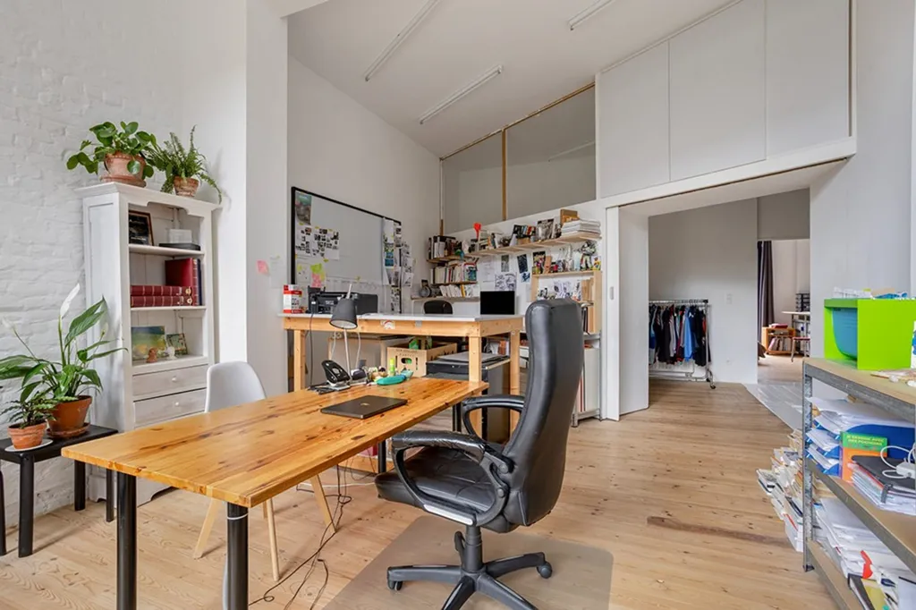Bureau - Maison Rénovée avec Terrasse à Proximité de 12 m²